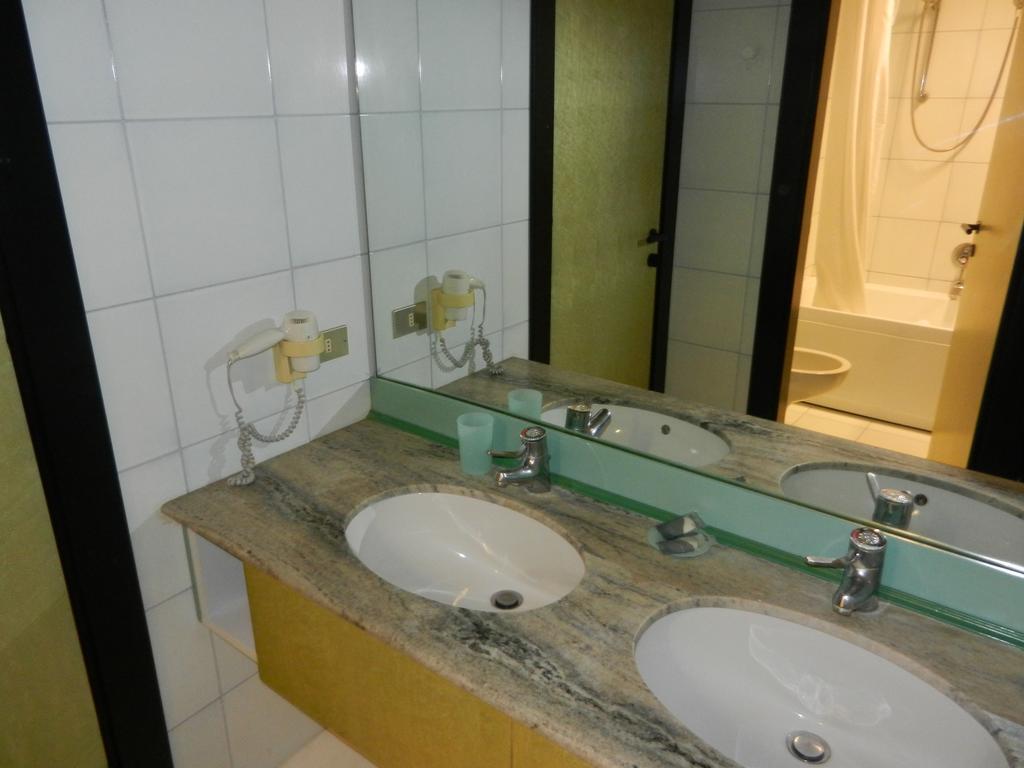 Franciacorta Golf Hotel Паратико Номер фото